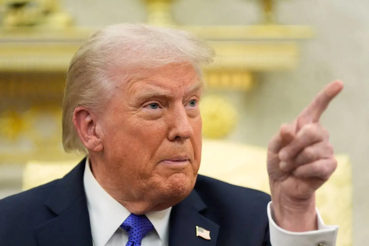 En este momento estás viendo Ontario desafía a Trump por los aranceles. Trump pone fin a las negociaciones con Canadá.