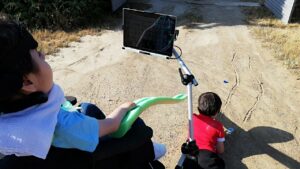 Lee más sobre el artículo Tu casa puede ayudarte más de lo que imaginas: tecnología que devuelve autonomía en el día a día